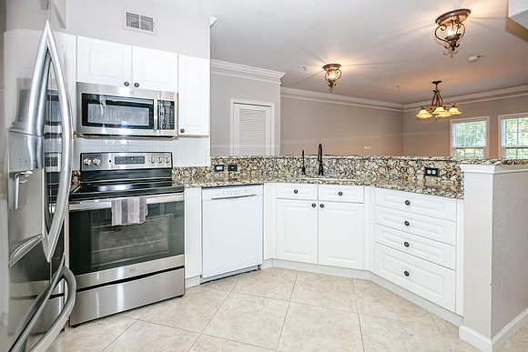 20250726-Condo-211-Longview-Ave-Celebration-Ryan-Mondics-9354