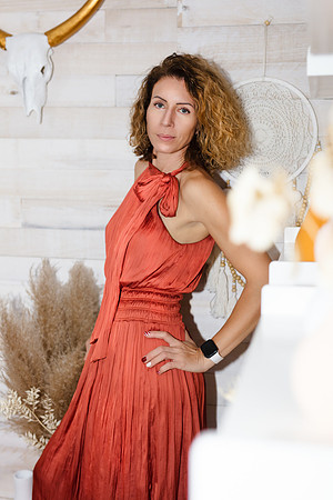 20211204-Moms-Night-Out-Wall-Crawl-9798_IM-
