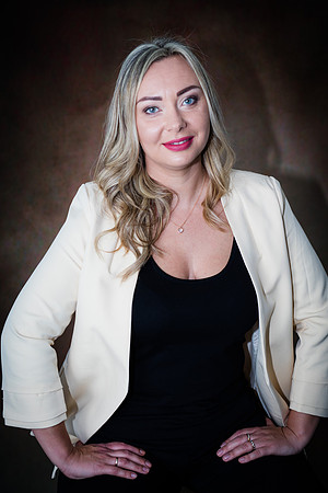 20220803-Headshot-Jane-3846-