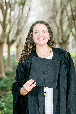 20250502-Lucinda-grad-session-9480-