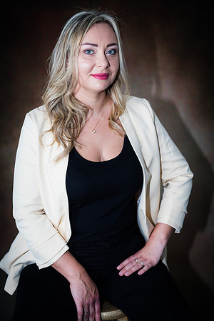 20220803-Headshot-Jane-3848