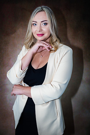 20220803-Headshot-Jane-3881