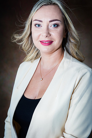 20220803-Headshot-Jane-3867