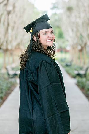 20250502-Lucinda-grad-session-9475