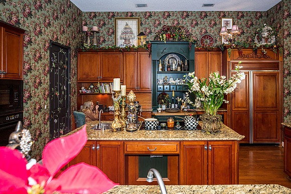 Celebration-Holiday-Home-Tour-2022_Stop1-506-Longmeadows-St-7027