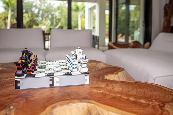 20220923-Reunion-Vacation-Home-5099interior-livingroom-chess