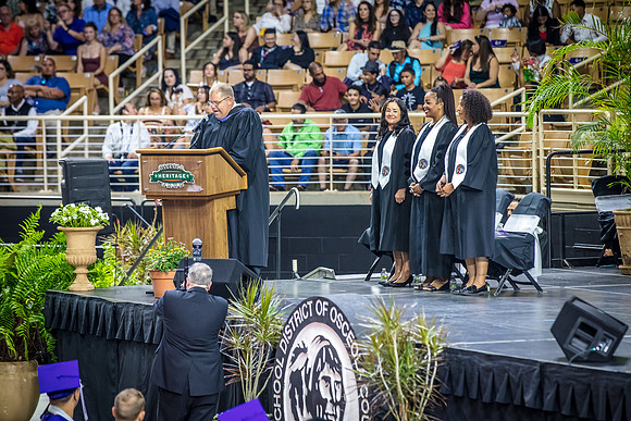 20220524-High-School-Graduation-Isabela-3317