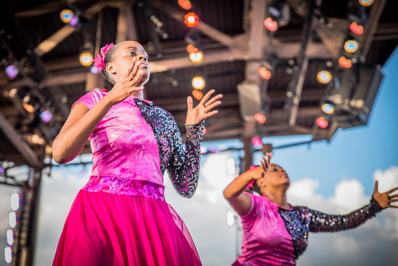 Disney-Springs-Dance-Show-1118.jpg
