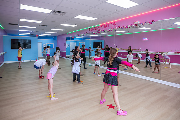 20250921-Dance-Station-Studios-Class-1873HJ