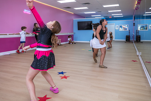 20250921-Dance-Station-Studios-Class-1901J