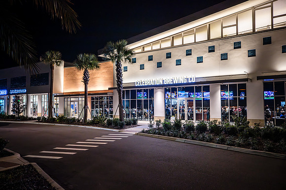 20241122-Runway-on-Tap-ApricotLane-Celebration-Brewing-4333-