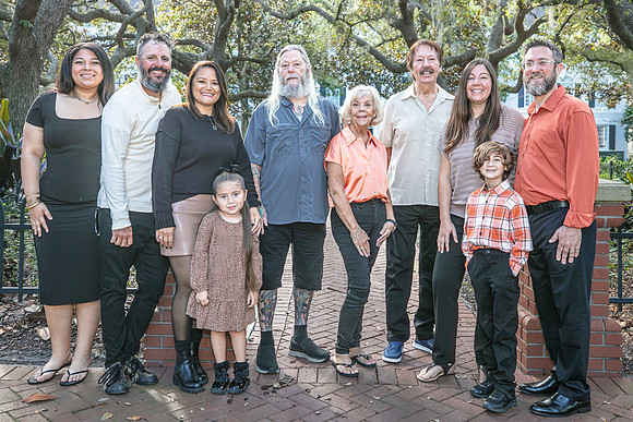 20251018-Catherine-Breen-Thomas-Family-Session-3230