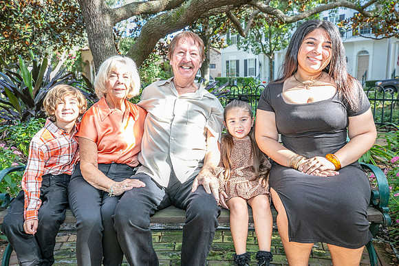 20251018-Catherine-Breen-Thomas-Family-Session-3240