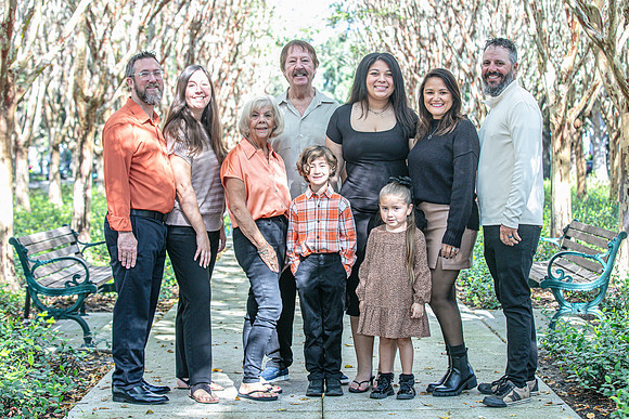 20251018-Catherine-Breen-Thomas-Family-Session-3305