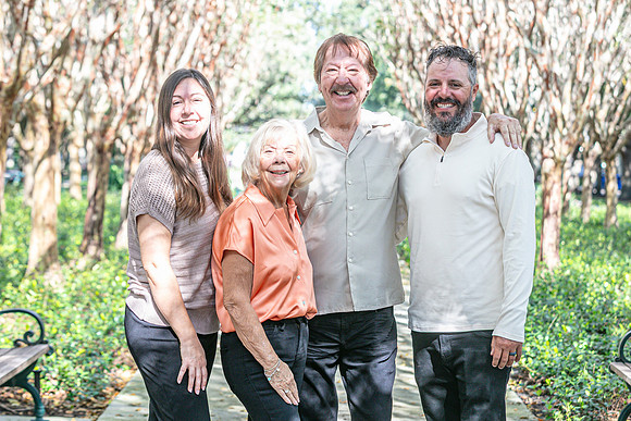20251018-Catherine-Breen-Thomas-Family-Session-3331