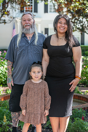 20251018-Catherine-Breen-Thomas-Family-Session-3387