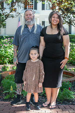 20251018-Catherine-Breen-Thomas-Family-Session-3385
