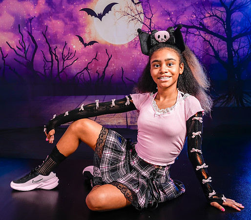 3-3_20251019-Dance-Station-Studios-Halloween-Photo-Shoot-9882