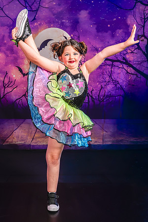5-1_20251019-Dance-Station-Studios-Halloween-Photo-Shoot-9952