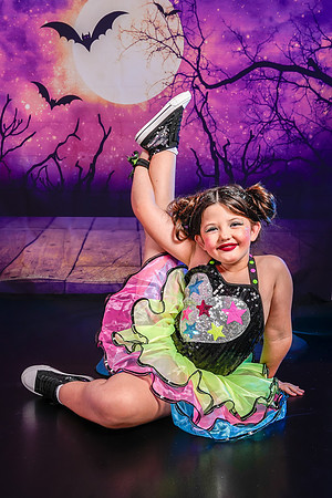 5-3_20251019-Dance-Station-Studios-Halloween-Photo-Shoot-9958