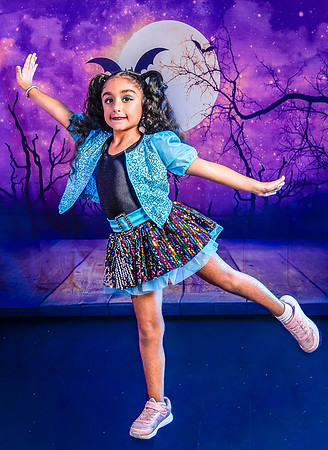 7-2_20251019-Dance-Station-Studios-Halloween-Photo-Shoot-0042