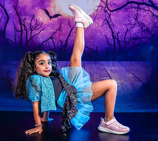 7-3_20251019-Dance-Station-Studios-Halloween-Photo-Shoot-0048