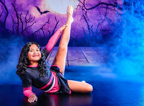 8-2_20251019-Dance-Station-Studios-Halloween-Photo-Shoot-0076