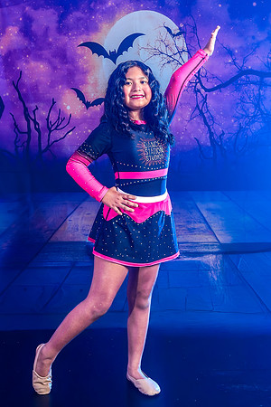 8-4_20251019-Dance-Station-Studios-Halloween-Photo-Shoot-0137