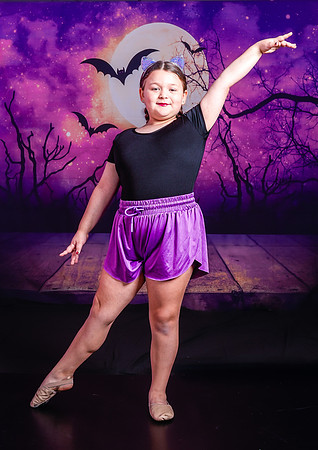 9-4_20251019-Dance-Station-Studios-Halloween-Photo-Shoot-0199