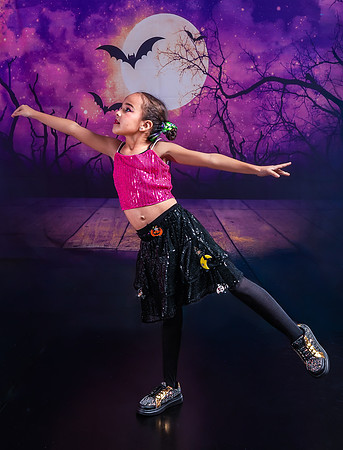 11-5_20251019-Dance-Station-Studios-Halloween-Photo-Shoot-0484