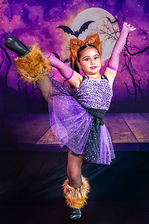 16-2_20251019-Dance-Station-Studios-Halloween-Photo-Shoot-9702
