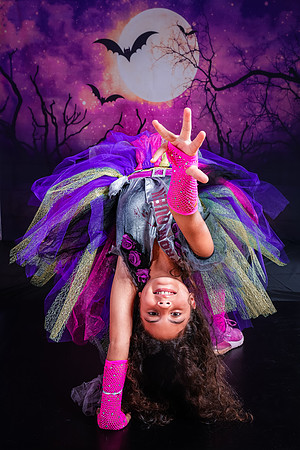 17-1_20251019-Dance-Station-Studios-Halloween-Photo-Shoot-9821