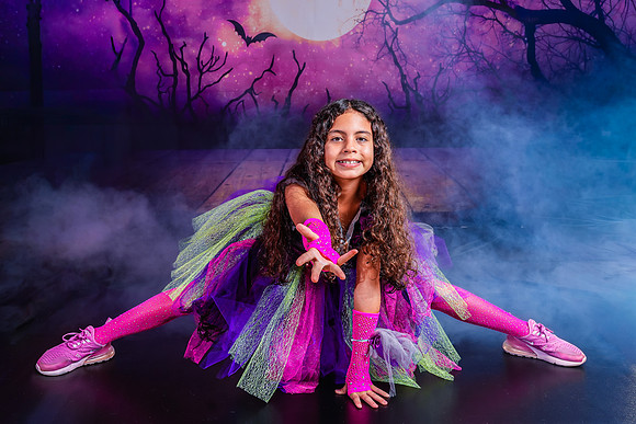 17-3_20251019-Dance-Station-Studios-Halloween-Photo-Shoot-9866