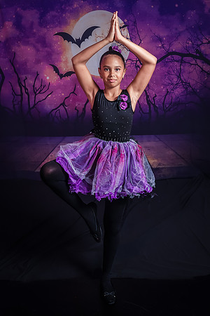 21-1_20251019-Dance-Station-Studios-Halloween-Photo-Shoot-0157