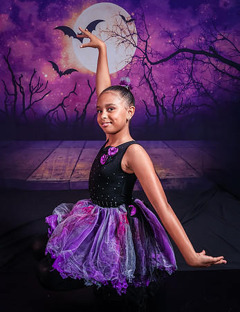 21-2_20251019-Dance-Station-Studios-Halloween-Photo-Shoot-0161