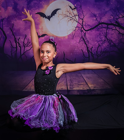 21-3_20251019-Dance-Station-Studios-Halloween-Photo-Shoot-0168