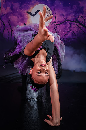 21-5_20251019-Dance-Station-Studios-Halloween-Photo-Shoot-0189