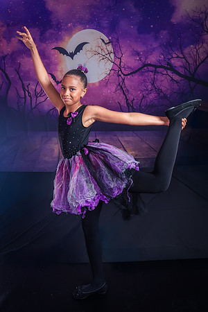 21-6_20251019-Dance-Station-Studios-Halloween-Photo-Shoot-0234