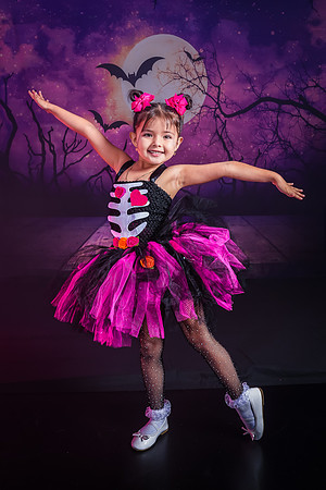 23-4_20251019-Dance-Station-Studios-Halloween-Photo-Shoot-0390