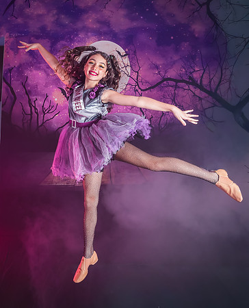 24-2_20251019-Dance-Station-Studios-Halloween-Photo-Shoot-0466