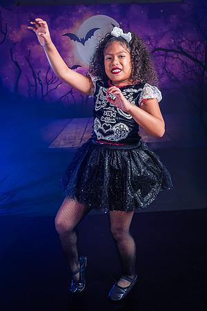 26-3_20251019-Dance-Station-Studios-Halloween-Photo-Shoot-0545