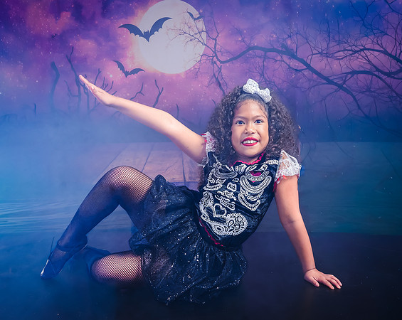 26-2_20251019-Dance-Station-Studios-Halloween-Photo-Shoot-0527