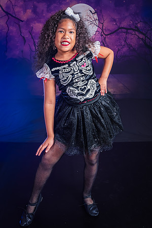 26-4_20251019-Dance-Station-Studios-Halloween-Photo-Shoot-0560