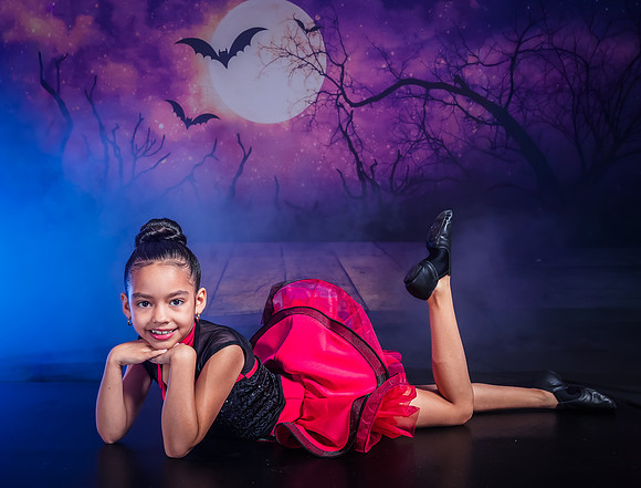 27-2_20251019-Dance-Station-Studios-Halloween-Photo-Shoot-0589