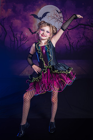 28-7_20251019-Dance-Station-Studios-Halloween-Photo-Shoot-0786