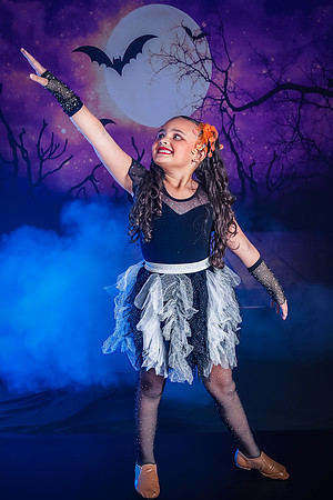 30-4_20251019-Dance-Station-Studios-Halloween-Photo-Shoot-1008