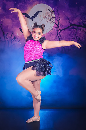31-4_20251019-Dance-Station-Studios-Halloween-Photo-Shoot-1135