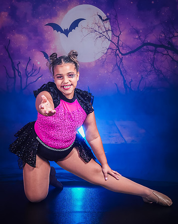 31-3_20251019-Dance-Station-Studios-Halloween-Photo-Shoot-1106