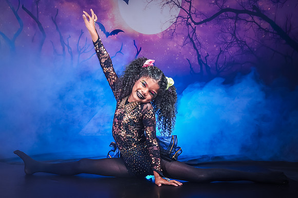 34-1_20251019-Dance-Station-Studios-Halloween-Photo-Shoot-1464