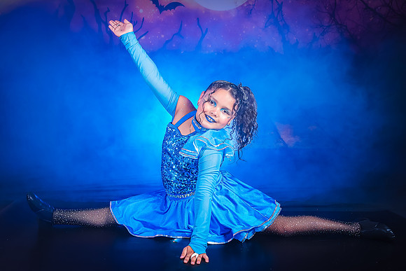 35-3_20251019-Dance-Station-Studios-Halloween-Photo-Shoot-1599